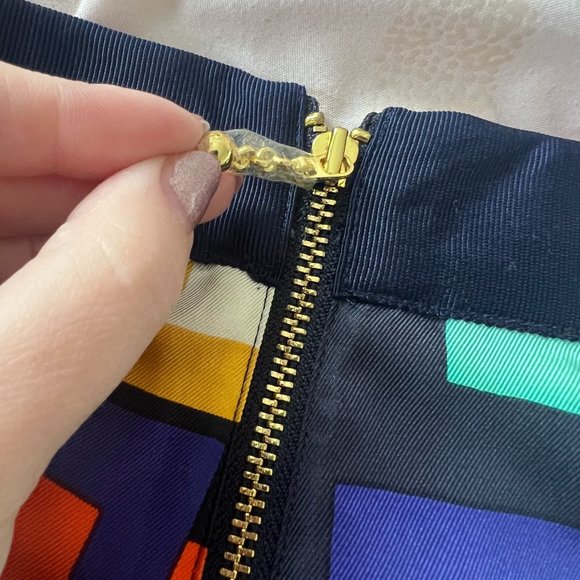 Kate Spade Kylie 100% silk geometric pencil midi skirt size 6 PLEASE READ - Picture 9 of 16